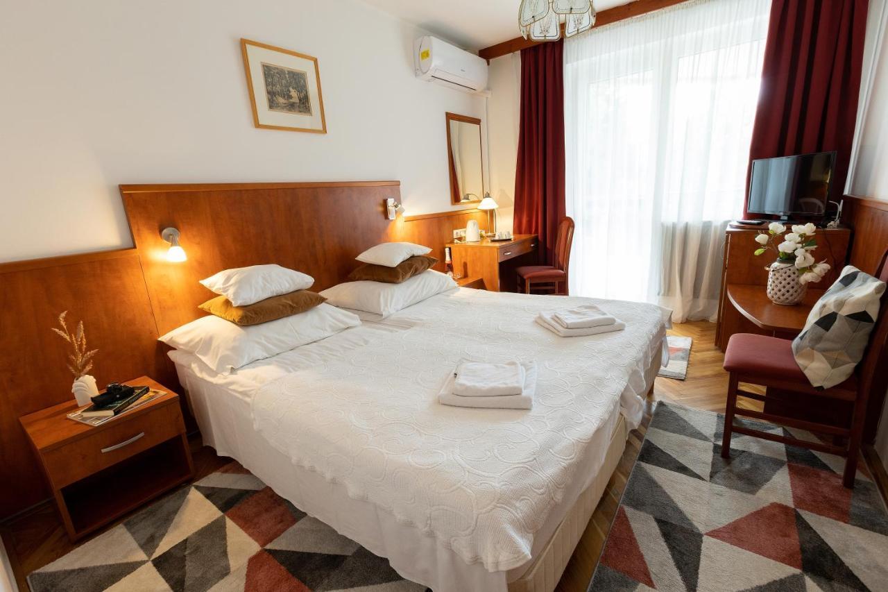 Helios 3* Budapešť